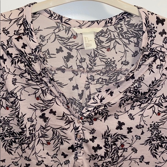 H&M | Butterfly V-neck Blouse - Picture 3 of 3